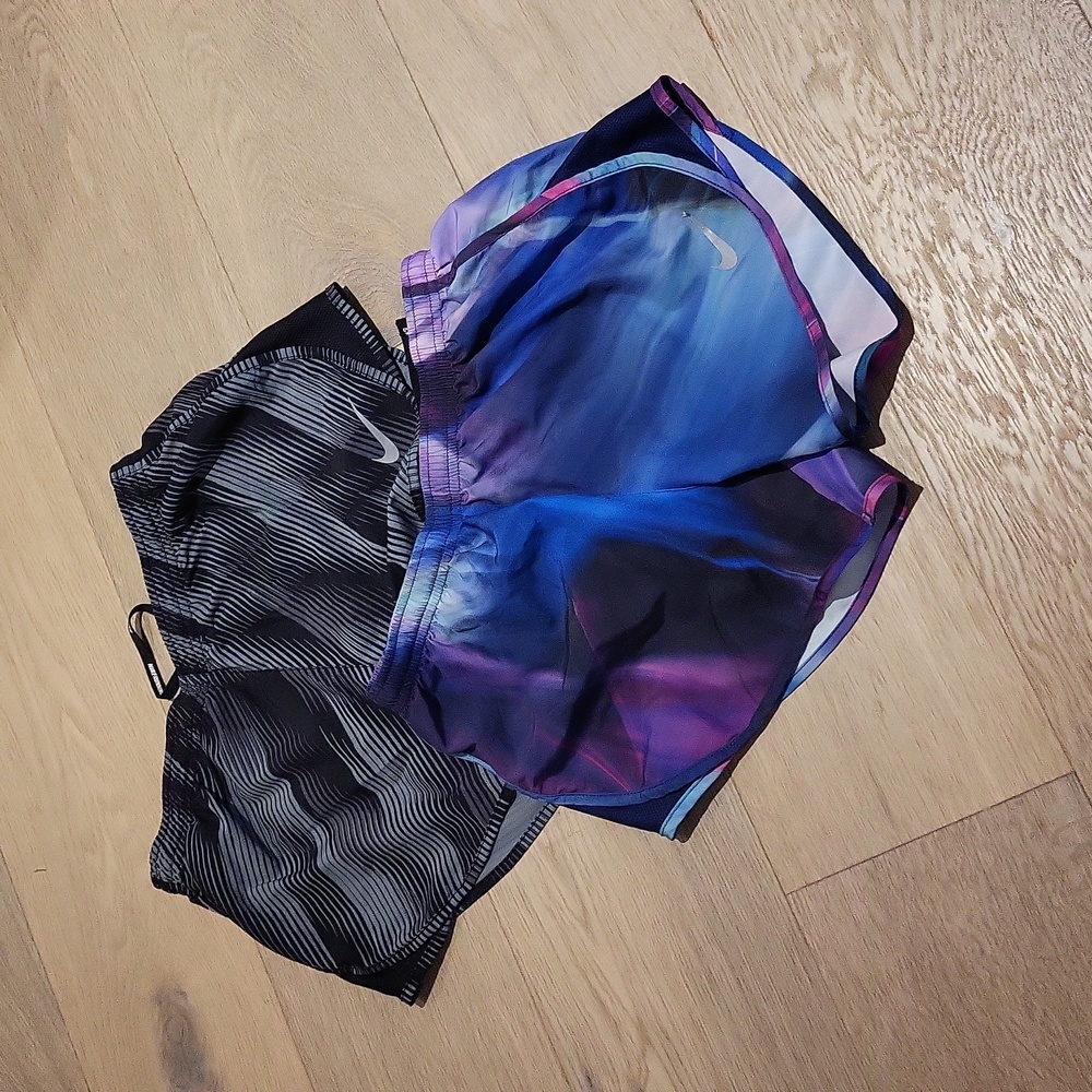 Nike Woman's running shorts (2 shorts)